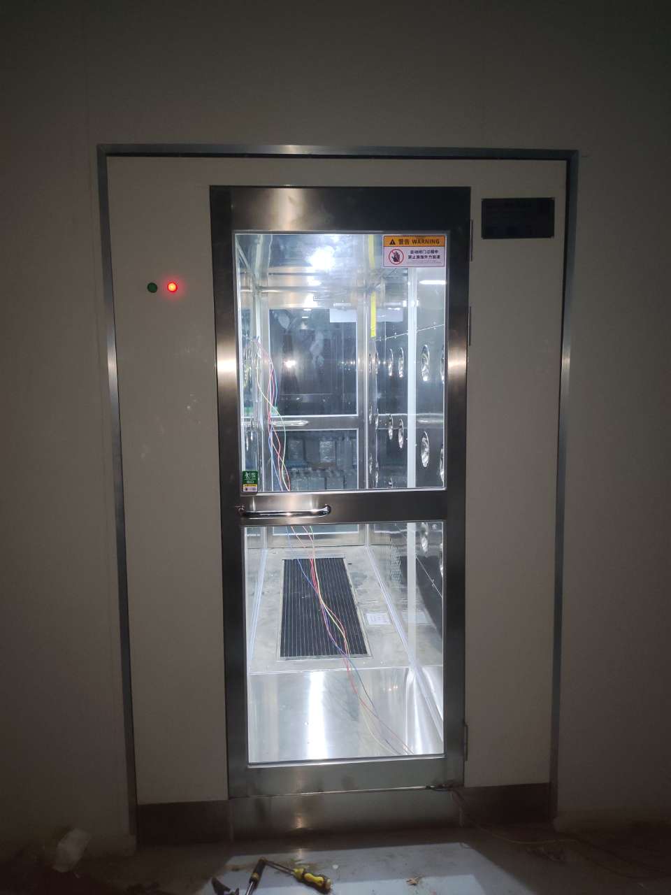 秦皇島豐薯農業(yè)發(fā)展有限公司外冷板風淋室安裝